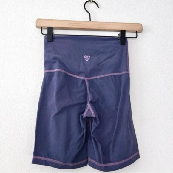 Aritzia TNA TNAction High Waisted Biker Short XS Purple Biker - Picture 1 of 5